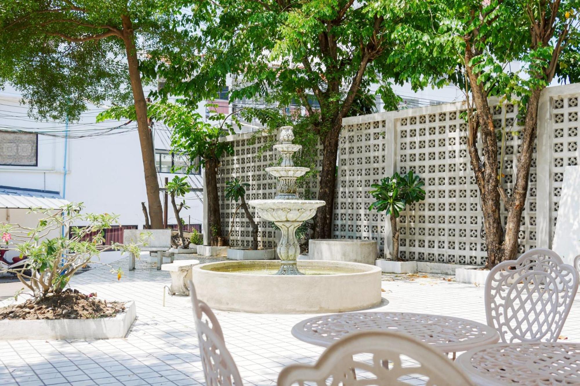Rak Kun Resort 2 Накхон Сауан Екстериор снимка